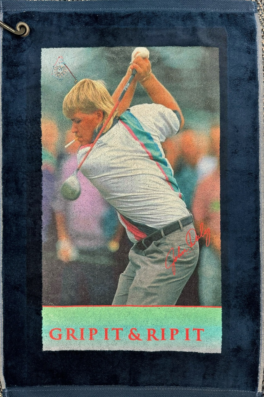 Reebok Backswing Grip It & Rip It Towel - JohnDaly.com