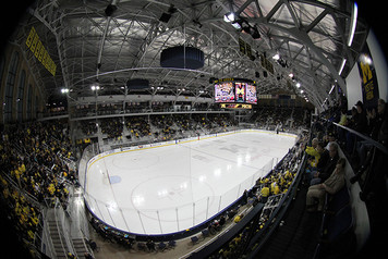 Michigan Ice Hockey vs Wisconsin - 7