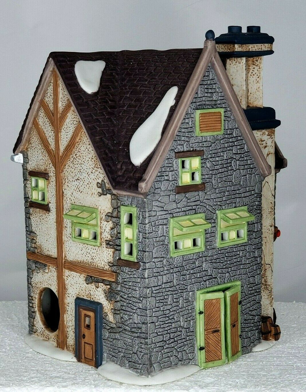 KINGSFORD'S BREWHOUSE # 58114 RETIRED DICKENS VILLAGE DEPT 56