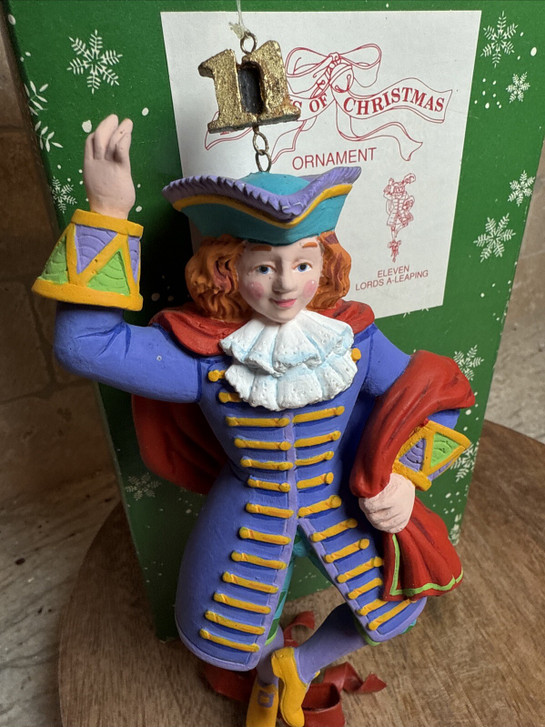 ELEVEN LORDS A LEAPIN # 1335-8