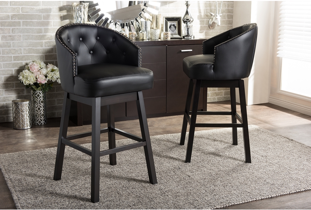 isaak-stool-in-black.jpg
