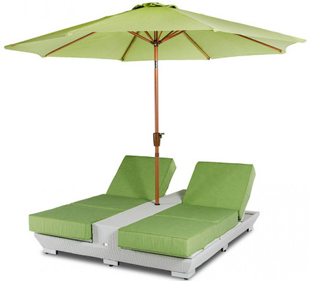 outdoor patio set with umbrella