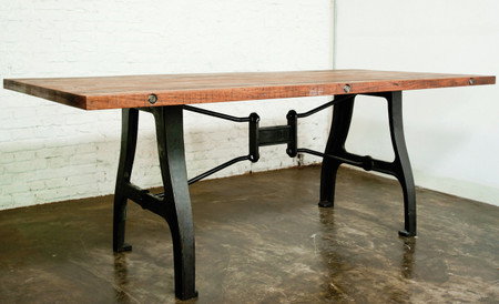 Nuevo V4 Dining Table