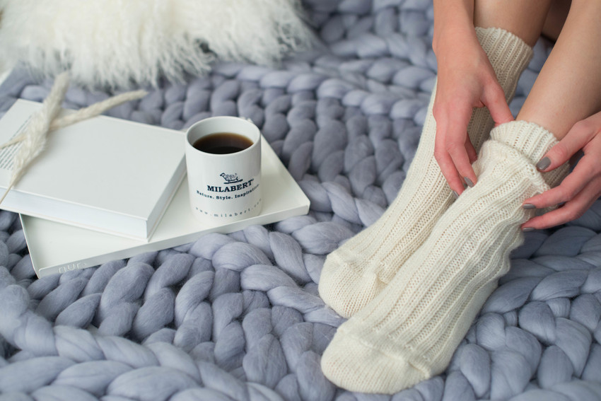 Men's Slipper Socks, Winter Cable Knit Non-skid Warm Slipper Socks, Cozy  Soft Indoor Socks, Fluffy Sherpa Shoes - Temu