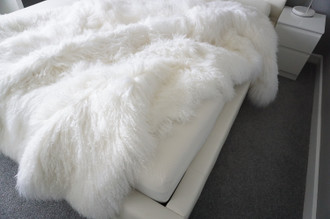 Genuine Tibetan-Mongolian Sheepskin Blanket | Luxury Bedding | Tibetan Sheepskin Blanket | Bedspread | Bed Cover | Curly Winter White