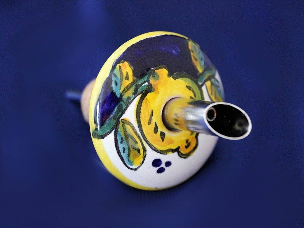 Bellasoleil Com Deruta Lemon Freschi Oil Pouring Cork