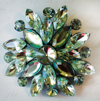 Shamrock Kiss Broach