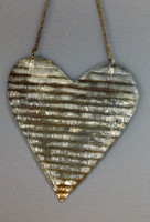 CIH214 - Farmhouse Heart Corrugated Zinc