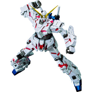 RX-0 Unicorn Gundam (Red/Green Frame Ver.) Titanium Finish: Gundam Master Grade 1/100 Model Kit