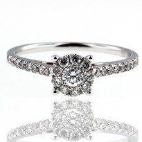 18kt Diamond Cluster Ring