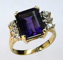 14kt Yellow Gold Amethyst .24ct Diamond Ring