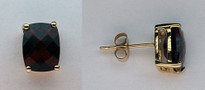 5.2ct Garnet Earrings set in 14kt Yellow Gold