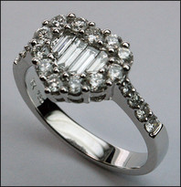 Diamond Heart Ring - 18kt White Ladies Heart Ring