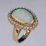 14kt Gold Opal Ring with Diamonds