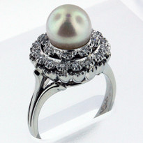 8mm Cultured Pearl Ring  White Gold