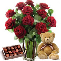 6 Red Rose Bunch With Teddy And Chocolates