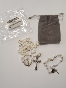 R44 White Miraculous Medal Rosary with Bracelet25.00