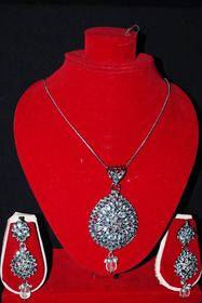 Kundan Pendant Set #P1004
