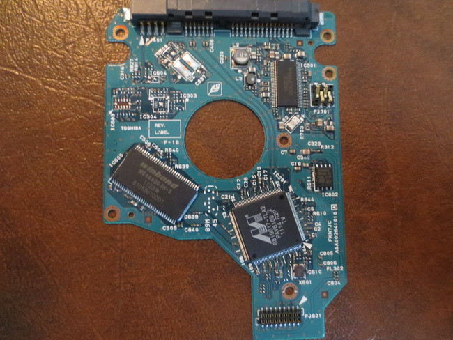 Toshiba MK6465GSX (HDD2H81 S ZL01 T) 010 A0/GJ002H 640 Go SATA 2,5 PCB