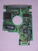 HITACHI IC25N040ATMR04-0 ATA/IDE MLC: H69555 PN: 08K0633 PCB (T) 200392068197