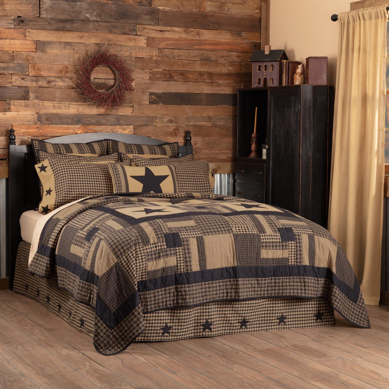 Black Check Star Quilt Collection -