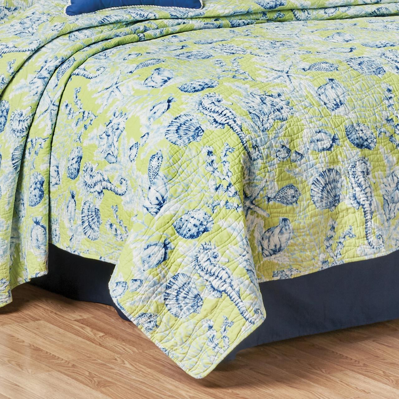 Fenwick Isle Green Quilt Collection -