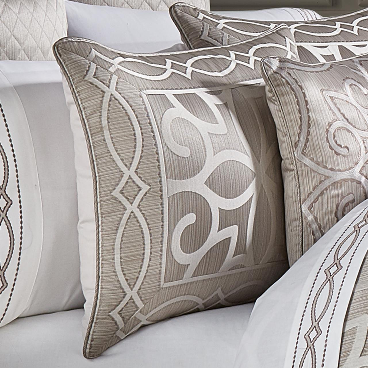 Deco Silver Comforter Collection -