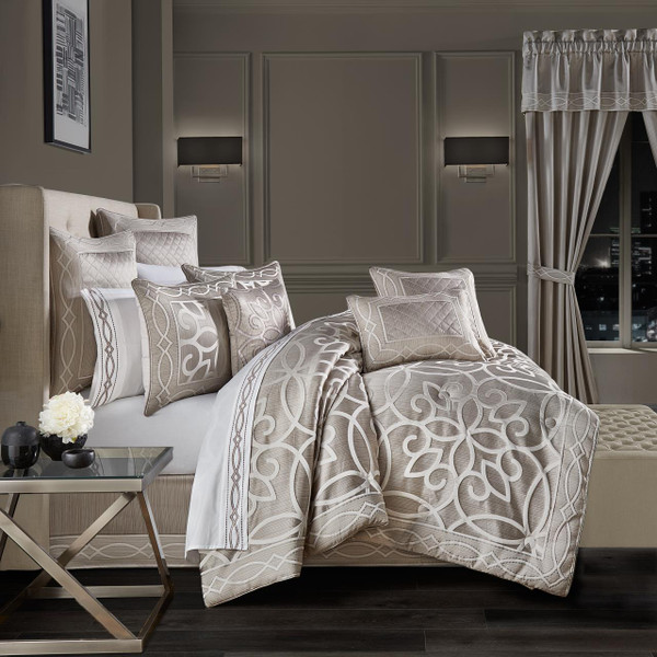 Deco Silver Comforter Set - 193842109595