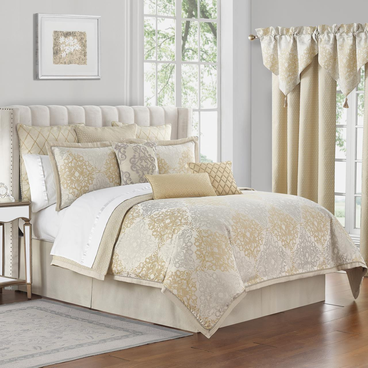 Wynne Gold Comforter Collection -