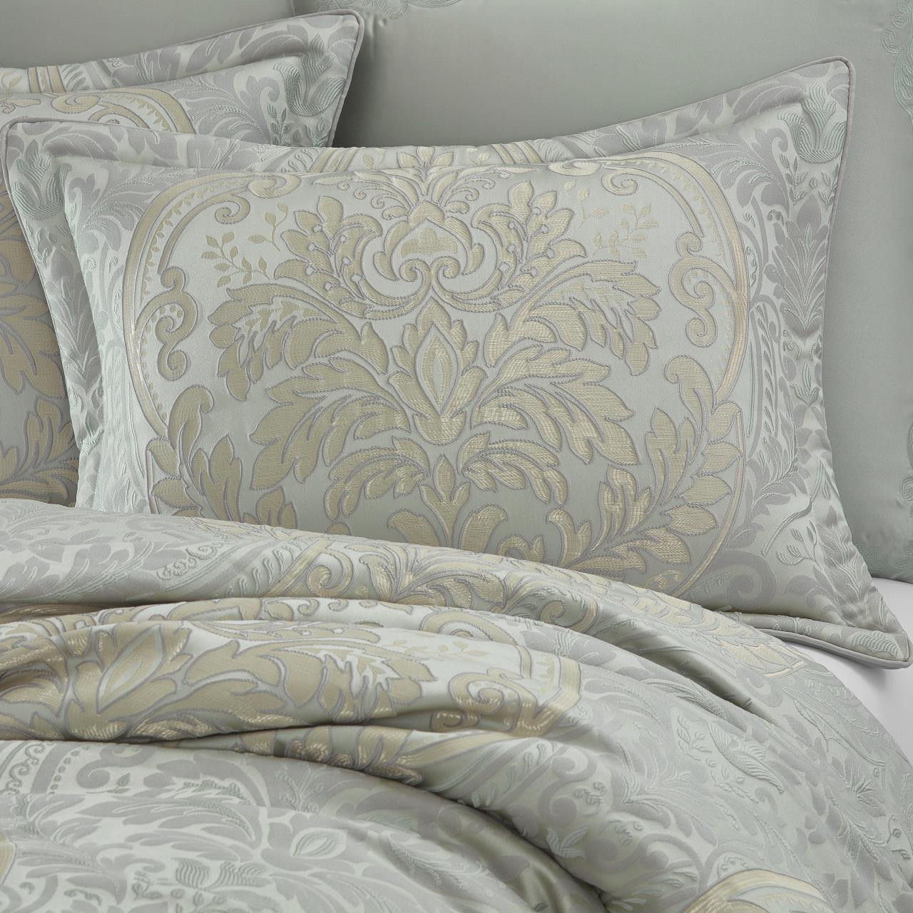Belgium Spa Comforter Collection -