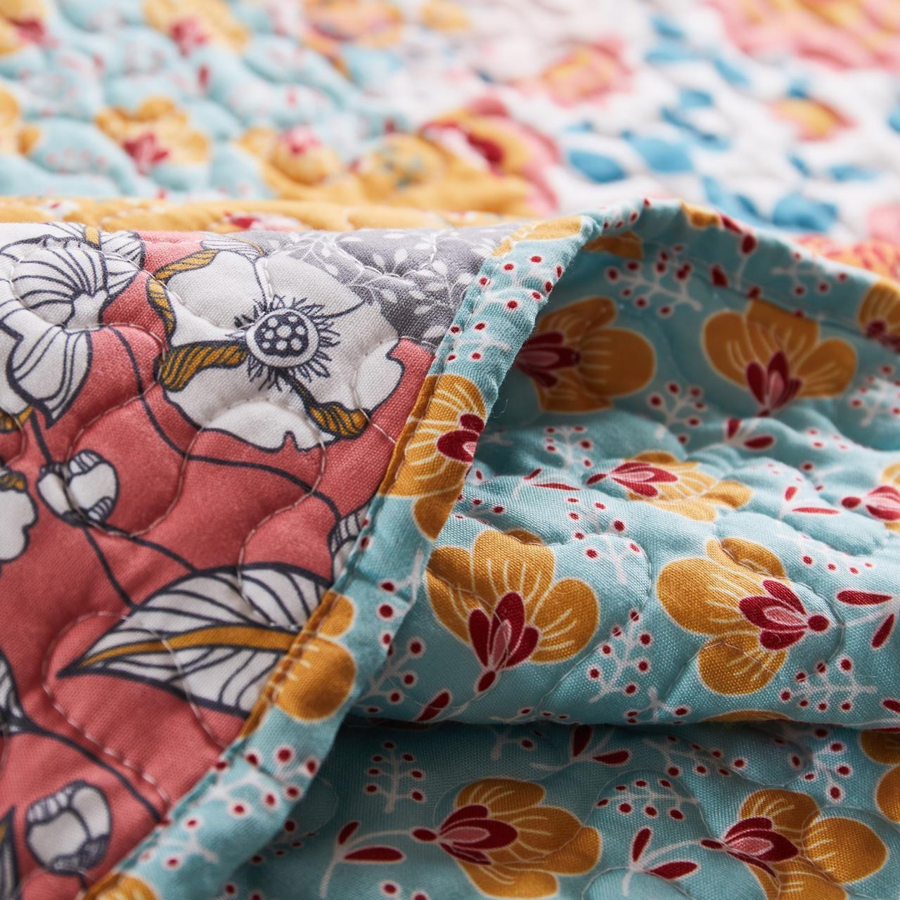 Carlie Calico Patches Throw by Greenland Home Fashions