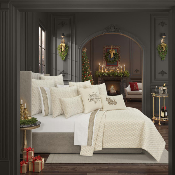 Grandeur Winter White Quilt Collection -