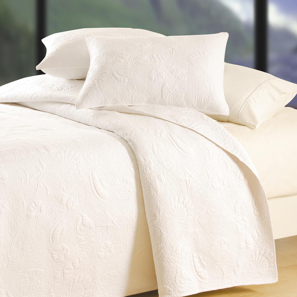 White Shell Matelasse Quilt Collection -