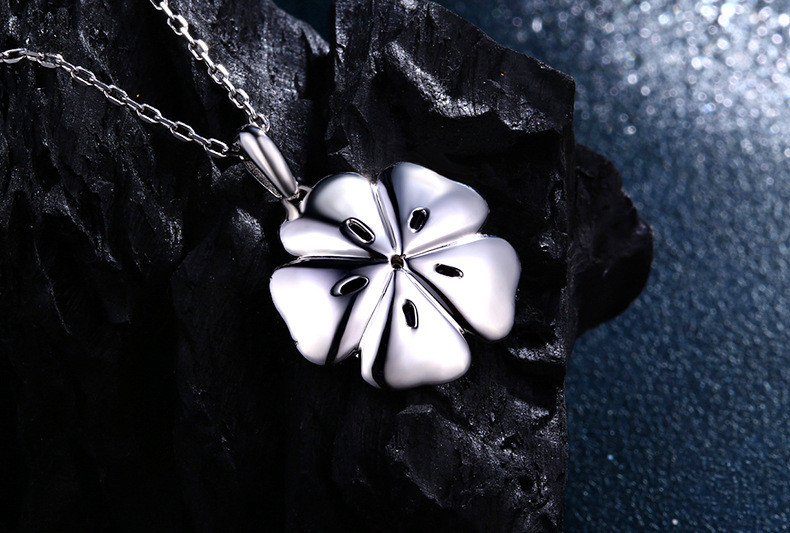 1/2 CTW Oval Purple Amethyst Flower Fancy Pendant Necklace