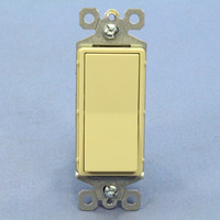 Pass and Seymour Legrand Ivory Single Pole Decorator Rocker Wall Light Switch 15A 120/277VAC Bulk TM870-I