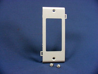 Leviton White Decora Center Panel Sectional 1-Gang Nylon Wallplate GFCI PSC26-W