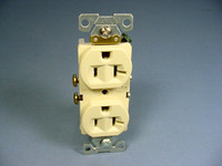 Cooper Ivory COMMERCIAL Duplex Outlet Receptacle NEMA 5-20R 20A 125V Bulk CR20V