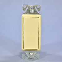 Cooper Ivory RESIDENTIAL 3-Way Decorator Rocker Wall Light Switch 15A Bulk 7503V