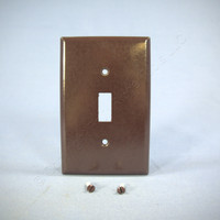 Eagle Brown Thermoset Mid-Size 1-Gang Toggle Switch Cover Wallplate Switchplate 2034B