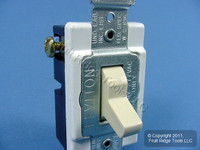 Leviton Ivory 3-Way COMMERCIAL Quiet Toggle Wall Light Switch 20A Bulk CS320-2I