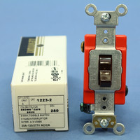 New Leviton Brown INDUSTRIAL Grade 3-Way Toggle Light Switch 20A 1223-2 Boxed