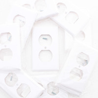 10 Cooper White RESIDENTIAL 1-Gang Outlet Cover Duplex Receptacle Wallplates 2132W