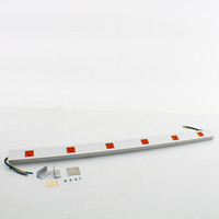 Hubbell 3' PlugTrak Aluminum Raceway 6-Outlet Isolated Ground 15A HBLALU20IG306