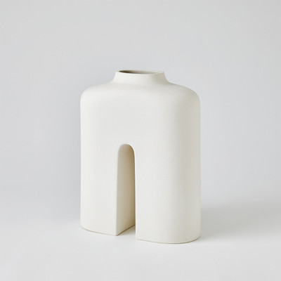 Studio A Guardian Vase - White - Cream - Lg