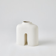 Studio A Guardian Vase - White - Cream - Sm