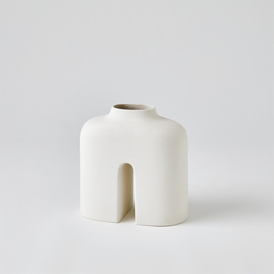 Studio A Guardian Vase - White - Cream - Sm