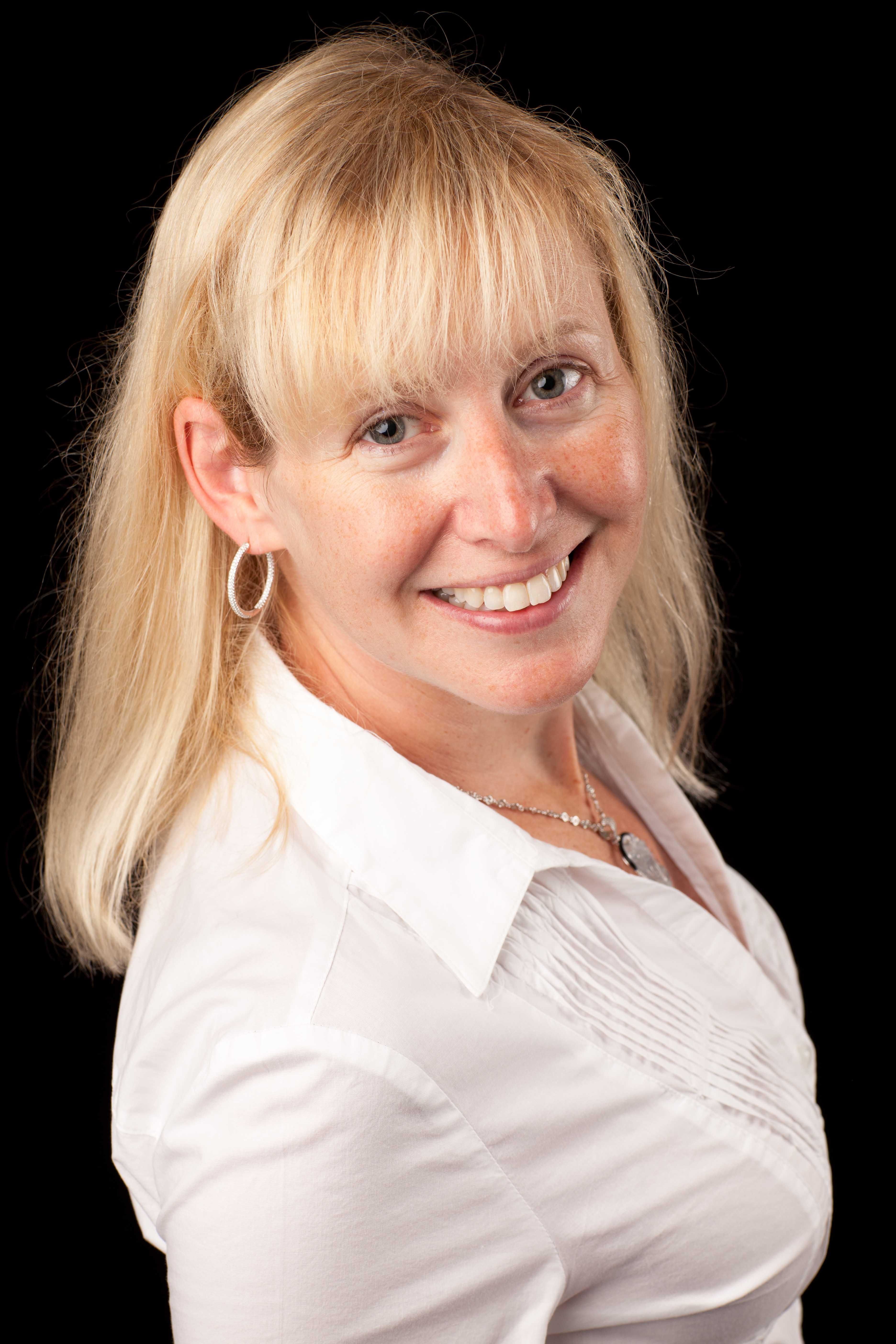 debra-baltarshanski-2011-photo-1-.jpg