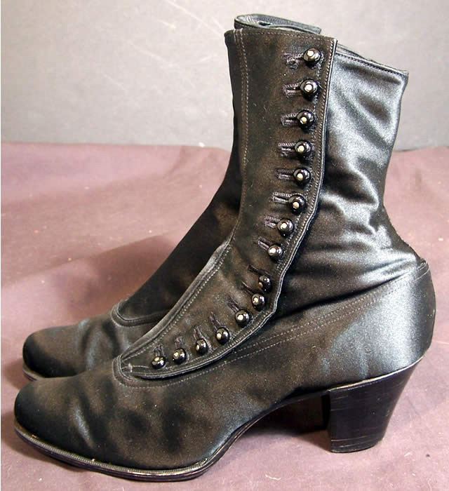 Button boots of the 1890 time era. - Motorcowboy