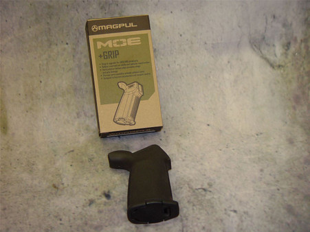 MOE+ Grip - FDE