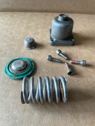 Mercury Optimax 225 2001 Regulator Diaphragm Spring Cover & Fuel Rail Air